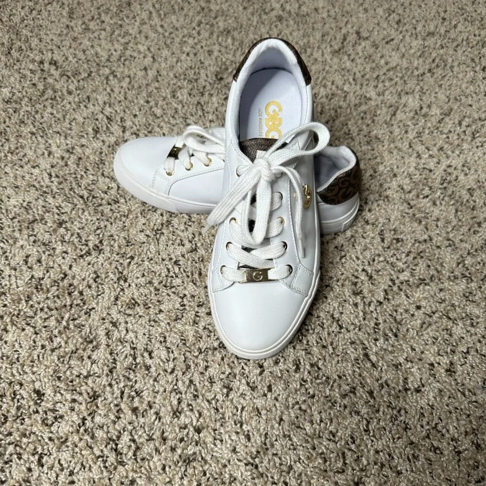 GBG Los Angeles Sneakers🍒 - Picture 4 of 5